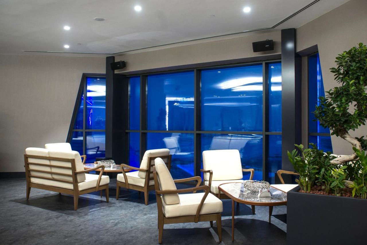 Radisson Blu Hotel, Mount Hotel 4*