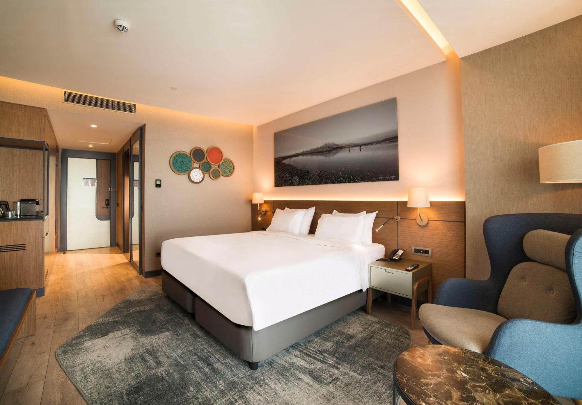 Radisson Blu Hotel, Mount Hotel